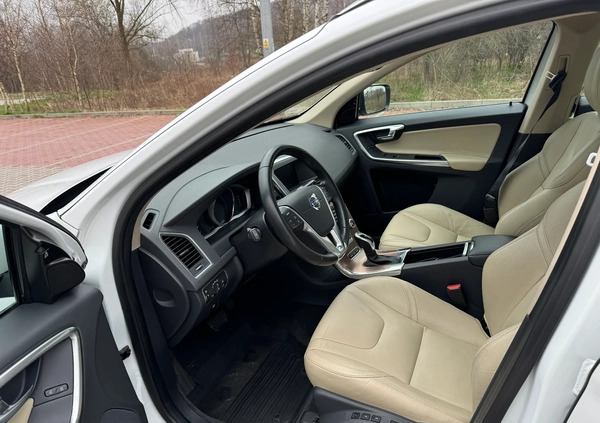 Volvo XC 60 cena 124900 przebieg: 100569, rok produkcji 2017 z Kraków małe 191